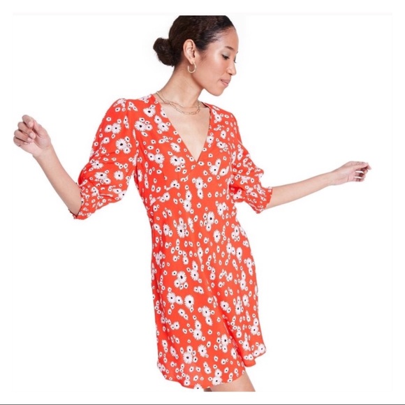 ♥️NWT Rixo Red Daisy Printrd Babydoll Dress - Picture 3 of 5